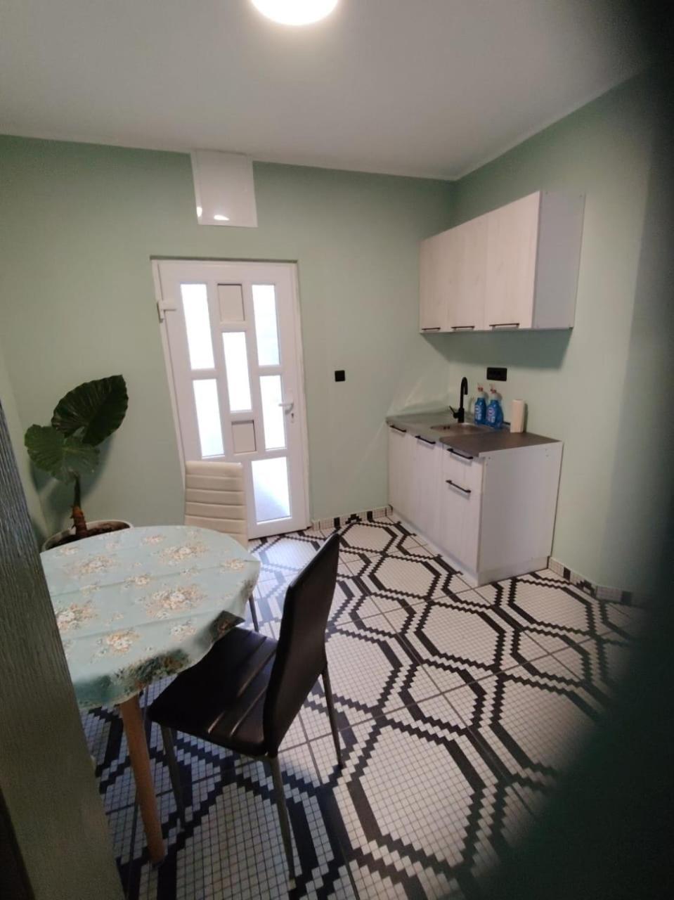 Gazdinstvo Tadic Pension Nikšić Buitenkant foto